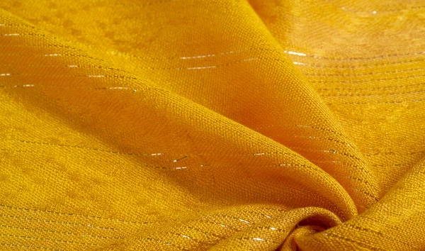 テクスチャ パターン グリッターが挿入された黄色の金の生地 黄金のクリプトンストライプの黄色のストリップ デザイナーの生地 — ストック写真