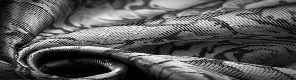 돋을새김 검은색과 흰색으로 무늬가 유달리 시각적 감각들 미끄럽고 시원하고 부드러운 — 스톡 사진