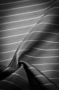 desenli çizim, kompozit tekstil, ince beyaz şeritli asil gri ipek kumaş, bazı malzeme ve bileşenlerin doğası; bütünün ya da karışımın bütünlüğü.