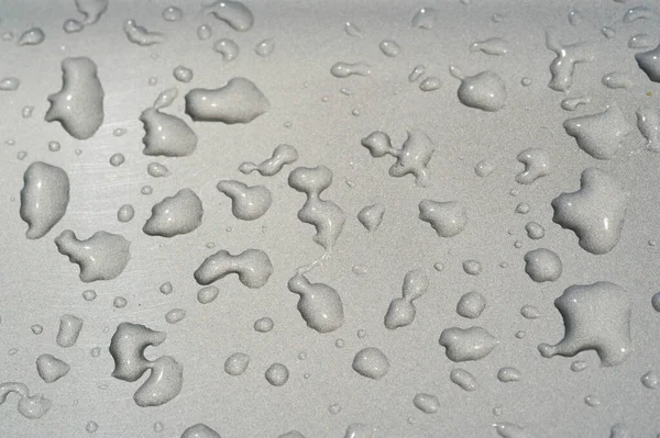 Lluvia Verano Gotas Agua Pintura Del Coche Una Pequeña Porción — Foto de Stock