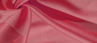 İpek kumaş, yakut kırmızısı..