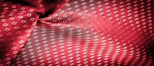 背景の質感 ルビーレッド生地の色は 繭の製造にカイコによって得られ 糸や生地の製造のために組み立てられた薄く 柔らかく 光沢のある繊維です — ストック写真