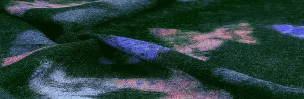 テクスチャ パターン テキスタイル アート デザイン カラフルな蝶のプリントと黒ウール生地 — ストック写真