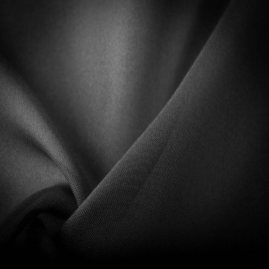 Doku, arkaplan, desen, saten siyah genellikle parlak bir yüzeye ve donuk bir sırta sahip, saten dokuma dört ya da daha fazla dolgu ipliği ile karakterize edilir.,