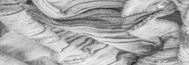 Kumaş desenli arka plan, süs, ipek kumaş, büyük beyaz çizgiler, gümüş şeritle ayrılmış, bu kumaş tasarımınızı süsleyecek, en iyisi olacaksınız.