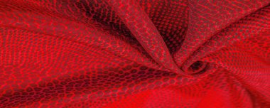 Kırmızı ipek kumaş, hayvan derisi. Tüm projeler stüdyomuzda yeni ve tasarımcılar tarafından tasarlandı. Kumaş fotoğrafçılığı ve son ürünlerinin kullanımı hakkında derin bilgiye sahipler..