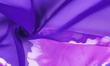 Doku, arka plan, kırmızı çiçekli mavi ipek kumaş. Projeleriniz stüdyomuzda son ürünlerini kullanma konusunda derin bilgiye sahip tasarımcılar tarafından geliştirildi..