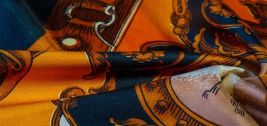 Gotik desenli ipek kumaş. Bu zengin ipek gotik zengin siyah ve altın rengi gözlüklerle çevrili olmaktan memnuniyet duyarım. Bu set aynı zamanda bir vampir ini ya da romantik bir yatak odası için de çok uygun.