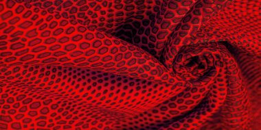 Kırmızı ipek kumaş, hayvan derisi. Tüm projeler stüdyomuzda yeni ve tasarımcılar tarafından tasarlandı. Kumaş fotoğrafçılığı ve son ürünlerinin kullanımı hakkında derin bilgiye sahipler..