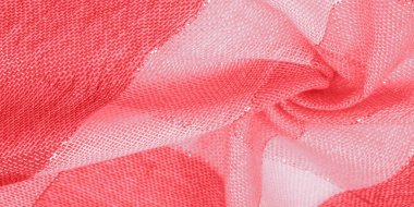 Kumaş desenli ipek atkı, kırmızı, metal şeritli kadın. Eşarp, soyut İskoç motiflerinin pastel tonlarında işaretlenmiş hassas yama desenleriyle süslenmiş.