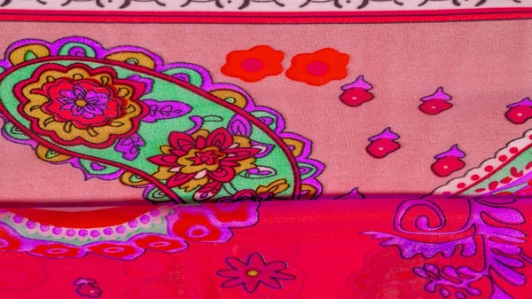 Doku, arkaplan, desenli ipek kumaş, Hint teması geleneksel şal desenli elementleri bohem desenli, dekoratif kumaş tasarım ve aksan projeleriniz için, çok renkli.