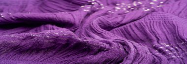 Desenli arka plan deseni, dekorasyon süsü, mavi sentlik koyu leylak dokuması, paralel veya köşegen kıvrımlı kumaş; böyle bir kumaştan çıkan ürünler..