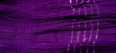 Desenli arka plan deseni, dekorasyon süsü, mavi sentlik koyu leylak dokuması, paralel veya köşegen kıvrımlı kumaş; böyle bir kumaştan çıkan ürünler..