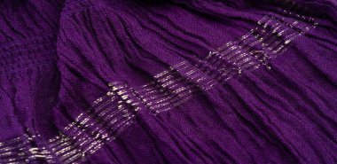 Desenli arka plan deseni, dekorasyon süsü, mavi sentlik koyu leylak dokuması, paralel veya köşegen kıvrımlı kumaş; böyle bir kumaştan çıkan ürünler..