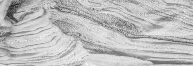 Kumaş desenli arka plan, süs, ipek kumaş, büyük beyaz çizgiler, gümüş şeritle ayrılmış, bu kumaş tasarımınızı süsleyecek, en iyisi olacaksınız.