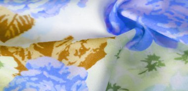 Doku desenli pamuk kumaş. Beyaz arka planda güller. Tasarımları, projeleri, duvar kağıtlarını işlemek için çok kullanışlı ve ideal. Bu kumaşla projeleriniz en iyisi olacak.