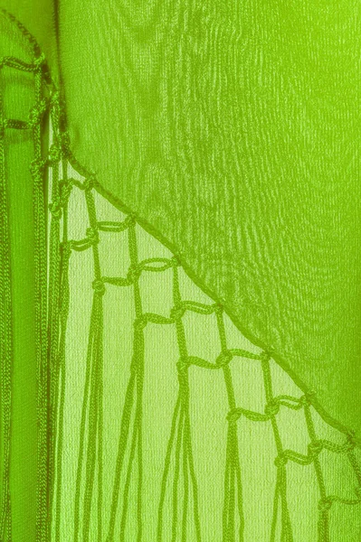 丝织物的背景质感 这是一条天然的绿色沙拉围巾 用透明的手用人造丝绸做的漂亮的尼龙缎子 色彩艳丽的光泽非常适合你的设计 — 图库照片