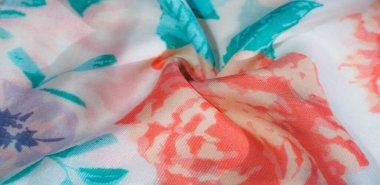 Doku desenli pamuk kumaş. Beyaz arka planda güller. Tasarımları, projeleri, duvar kağıtlarını işlemek için çok kullanışlı ve ideal. Bu kumaşla projeleriniz en iyisi olacak.