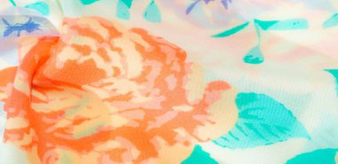 Doku desenli pamuk kumaş. Beyaz arka planda güller. Tasarımları, projeleri, duvar kağıtlarını işlemek için çok kullanışlı ve ideal. Bu kumaşla projeleriniz en iyisi olacak.