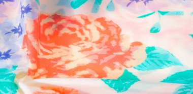 Doku desenli pamuk kumaş. Beyaz arka planda güller. Tasarımları, projeleri, duvar kağıtlarını işlemek için çok kullanışlı ve ideal. Bu kumaşla projeleriniz en iyisi olacak.