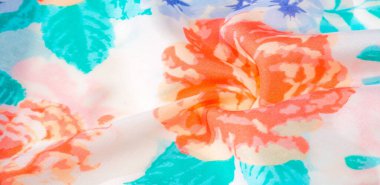 Doku desenli pamuk kumaş. Beyaz arka planda güller. Tasarımları, projeleri, duvar kağıtlarını işlemek için çok kullanışlı ve ideal. Bu kumaşla projeleriniz en iyisi olacak.