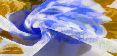 Doku desenli pamuk kumaş. Beyaz arka planda güller. Tasarımları, projeleri, duvar kağıtlarını işlemek için çok kullanışlı ve ideal. Bu kumaşla projeleriniz en iyisi olacak.