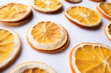Turuncuyu kapat (Citrus) beyaz arkaplanda izole et. 