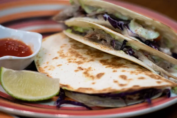 Mexikanisches Essen Leckere Tacos Mit Hackfleisch — Stockfoto