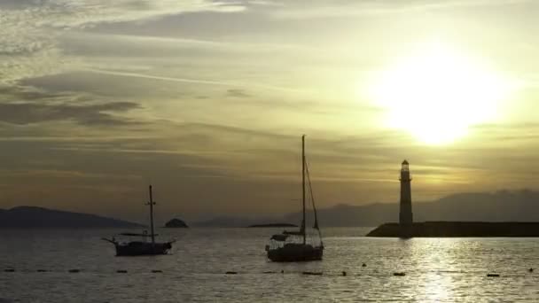 Turgutreisの海辺の町と壮大な夕日タイムラプス — ストック動画