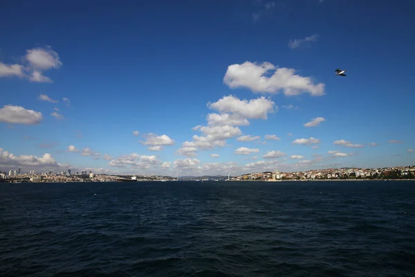 Panoramisch Uitzicht Istanbul Vanaf Zeestraat Bosporus Zee Cruise Straat Met — Stockfoto