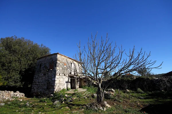 Tuğla Taştan Yapılmış Eski Bir Basit Bir Köy Mimarisi Köylüler — Stok fotoğraf