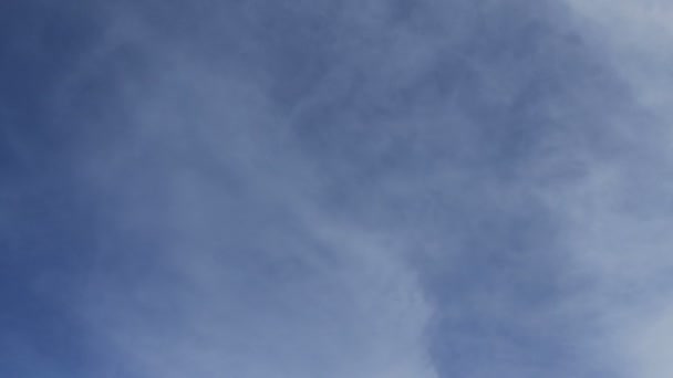 4k laps de temps beau ciel bleu avec des nuages background.Sky nuages.