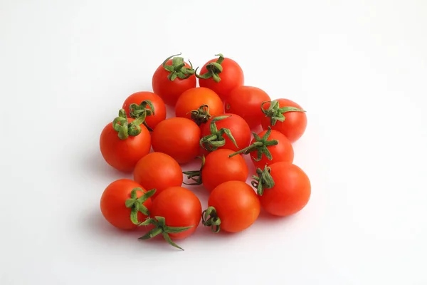 Tomates Cherry Aislados Sobre Fondo Blanco Primer Plano Copiar Espacio — Foto de Stock