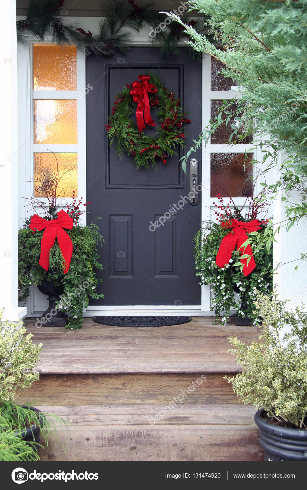 Front Door Foto De Stock Hannamariah 131474920