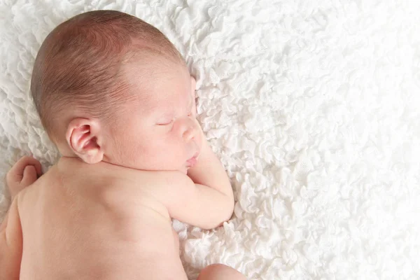 Retrato de bebê recém-nascido — Fotografia de Stock