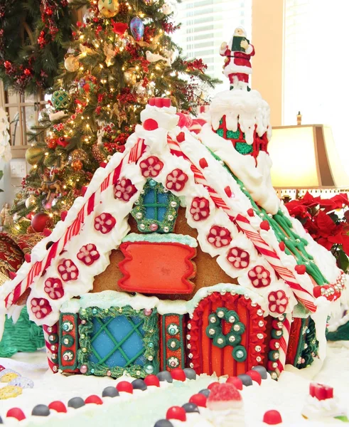 Kerstmis peperkoek huis — Stockfoto