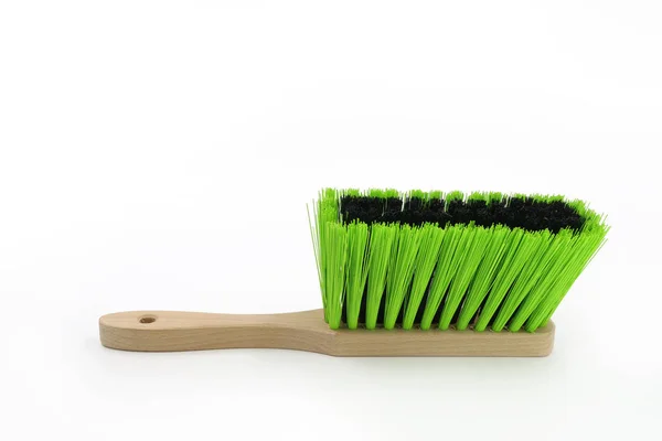 Spazzola verde pulizia mano isolato su sfondo bianco — Foto Stock