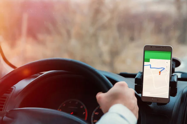 Smartfon Użyciu Samochodu Nawigacji Lub Gps — Zdjęcie stockowe