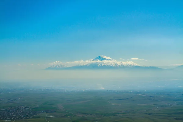 Ararat Dağı Nın Karla Kaplı Görüntüsü — Stok fotoğraf