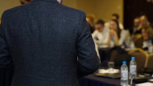 Back View Man Suit Talking Fron Audience — Stock Photo, Image