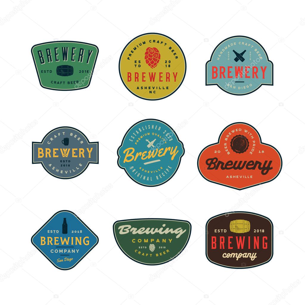 Set of vintage brewery logos. retro styled brewing company emblems, badges, design elements, logotype templates. vector illustration