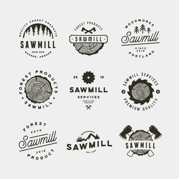 Set of sawmill logos. retro styled woodwork emblems. vector illustration — Stock Vector