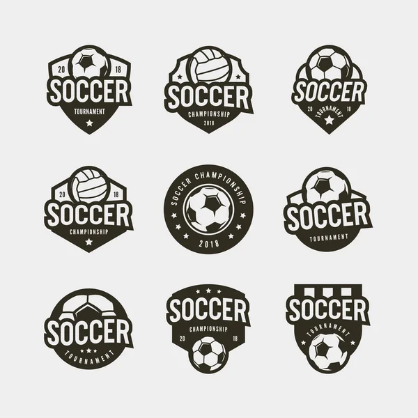 Conjunto de futebol, logotipos de futebol. emblemas desportivos. ilustração vetorial —  Vetores de Stock