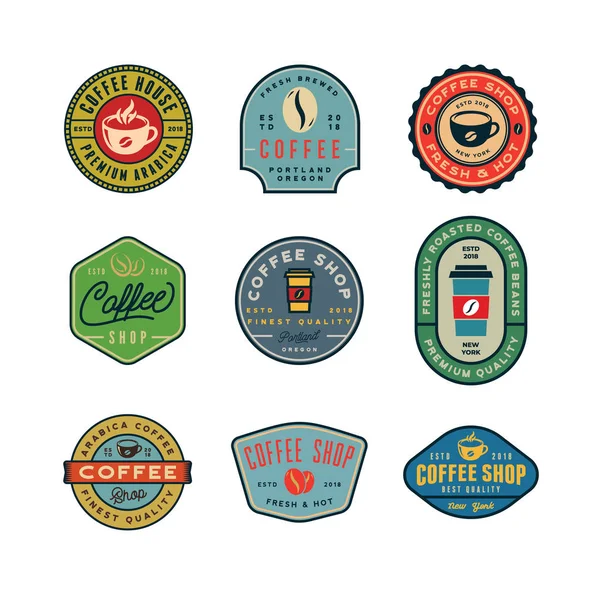 Set moderne vintage coffeeshop etiketten. vectorillustratie — Stockvector
