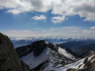 İsviçre - İsviçre Alpleri Alp bölgesi. Tam renkleri ve güzel manzara, manzara