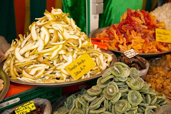 Oriental sweets. Dried fruit on the counter. The subject of food. Market and food sales — Stock Photo, Image