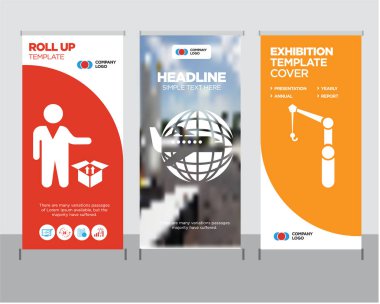 Crane, dünya, kişi etrafında uçak teslimat kutusunun yanında ayakta rulo