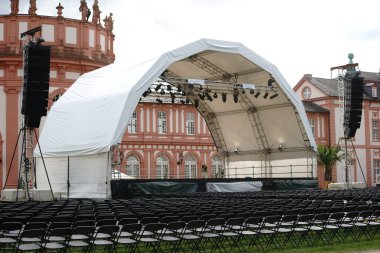 Castle Biebrich konserinde