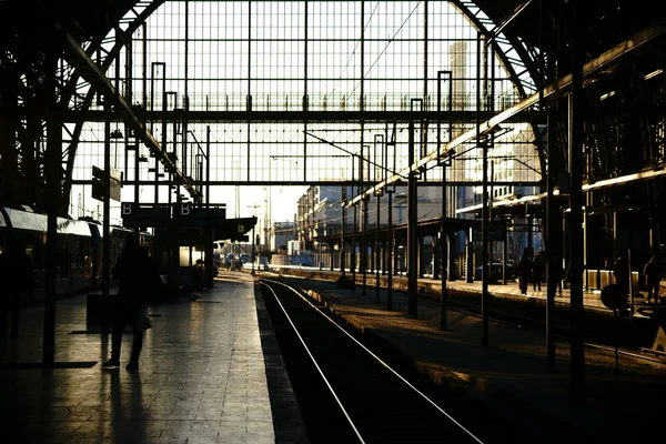 Tren istasyonu frankfurt — Stok fotoğraf