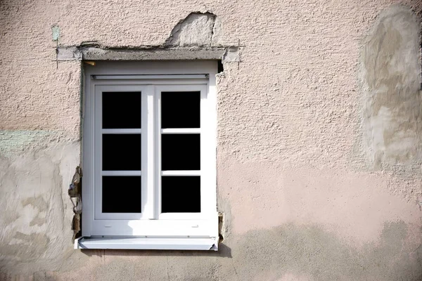 Huis renovatie raam — Stockfoto